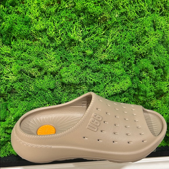 UGG Men's Slide It Sandal - Picture 8 of 10